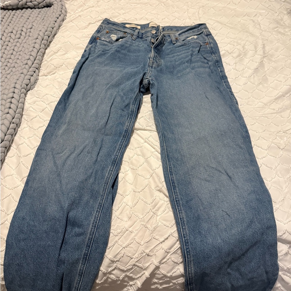 Universal Thread Light Blue Straight Leg Jeans